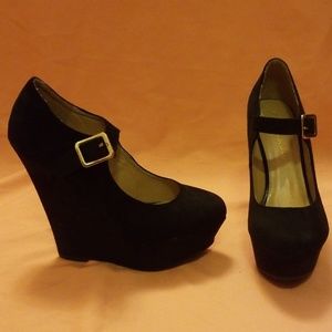 Wild Diva Black Suede Wedges